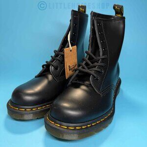 NEW! Dr. Martens 1460 Women's Smooth Leather Boots, Black, Size W 7